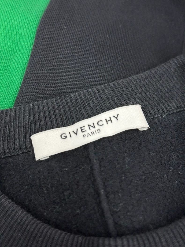 Givenchy Givenchy Green and Black and White Portrait Letter Printed Size US S / EU 44-46 / 1 - 4 Thumbnail