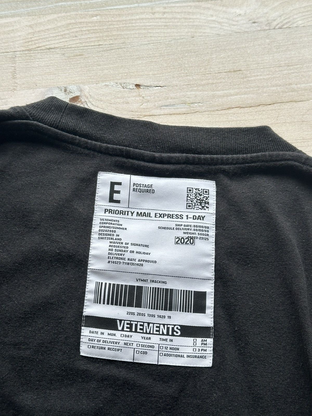 Vetements Vetements Shipping Label Logo T-Shirt Size US S / EU 44-46 / 1 - 5 Thumbnail