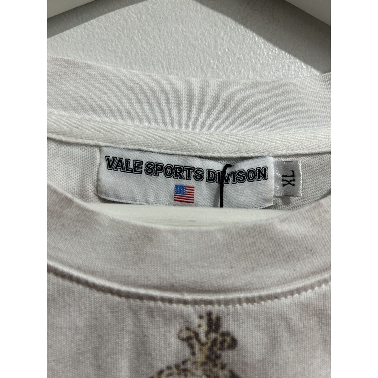 Vale VALE SPORTS DIVISION CHAMPIONS LEAGUE TEE SIZE XL NEW Size US XL / EU 56 / 4 - 3 Thumbnail