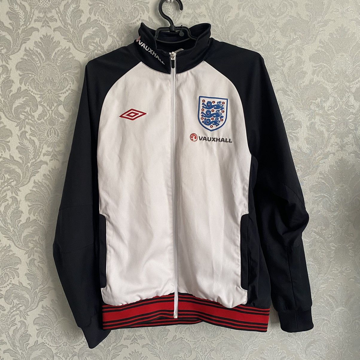 Umbro Vintage Umbro England Training Jacket 11/12 Zipped White Size US M / EU 48-50 / 2 - 1 Thumbnail