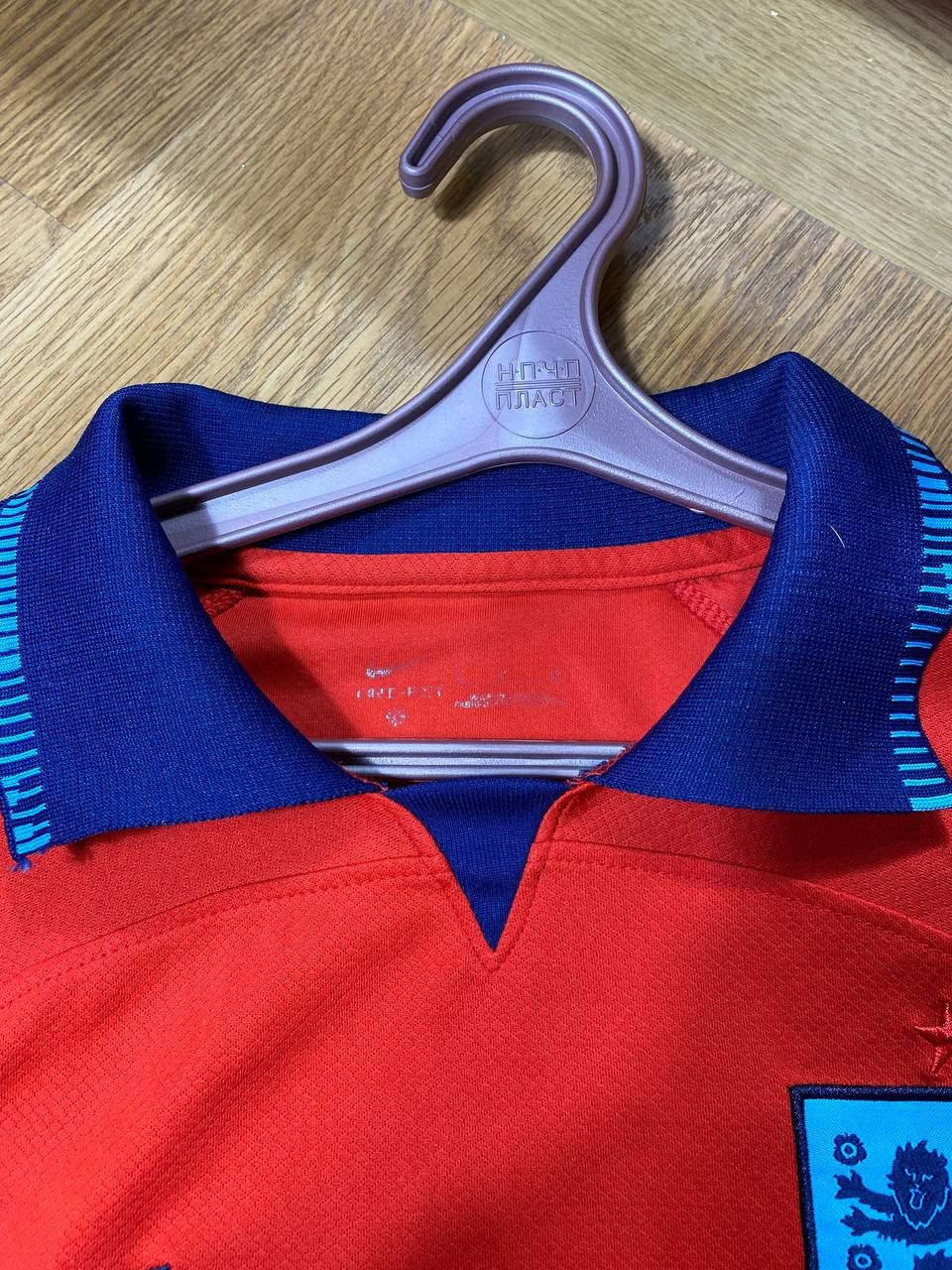 Nike × Vintage 90s Nike Central Swoosh Vintage Y2K Oversized Retro T-Shirt Size US L / EU 52-54 / 3 - 13 Thumbnail