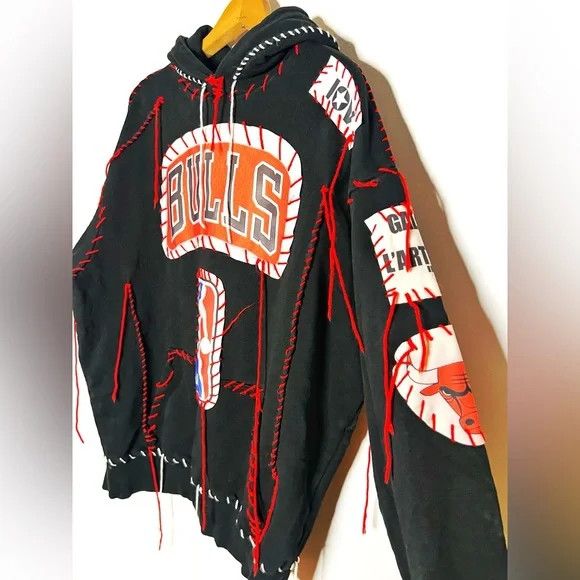 Other Galerie de L’Artiste IOV | Chicago Bulls Hoodie Size US XL / EU 56 / 4 - 3 Thumbnail