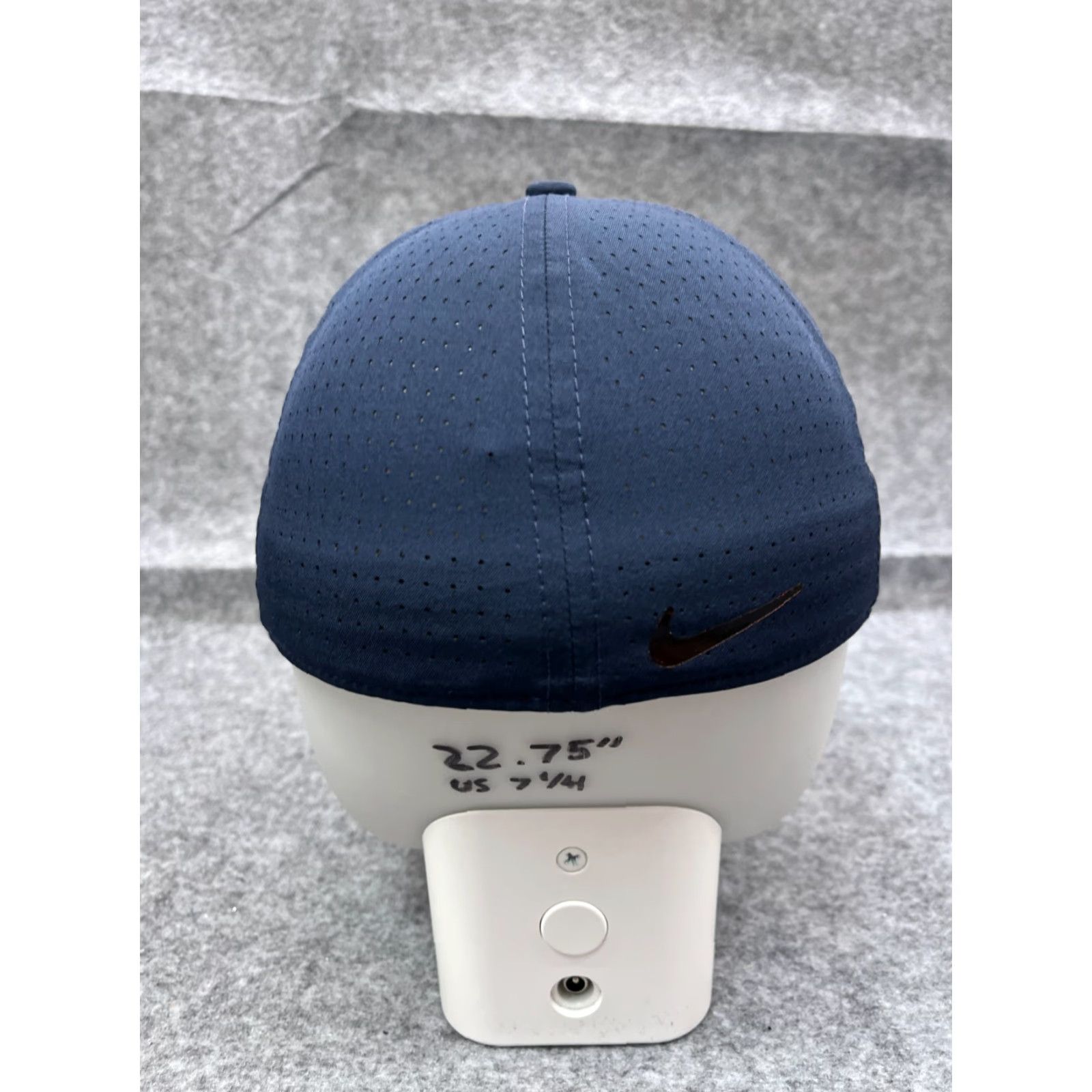 Nike Nike Tiger Woods Hat Cap Fitted Adult Large Blue Polyester Blend Tri Mountain Golf Hat Mens L Blue Nike Golf Hat Size ONE SIZE - 7 Thumbnail