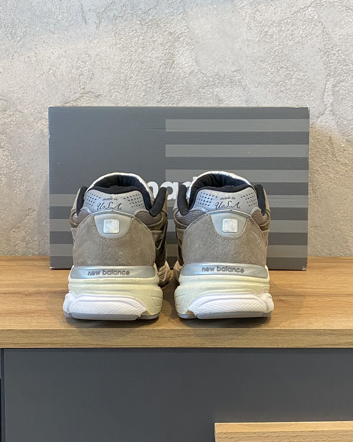 JJJJound × New Balance New Balance 990v3 JJJJound "Urban Grey" Size US 8 / EU 41 - 2 Thumbnail