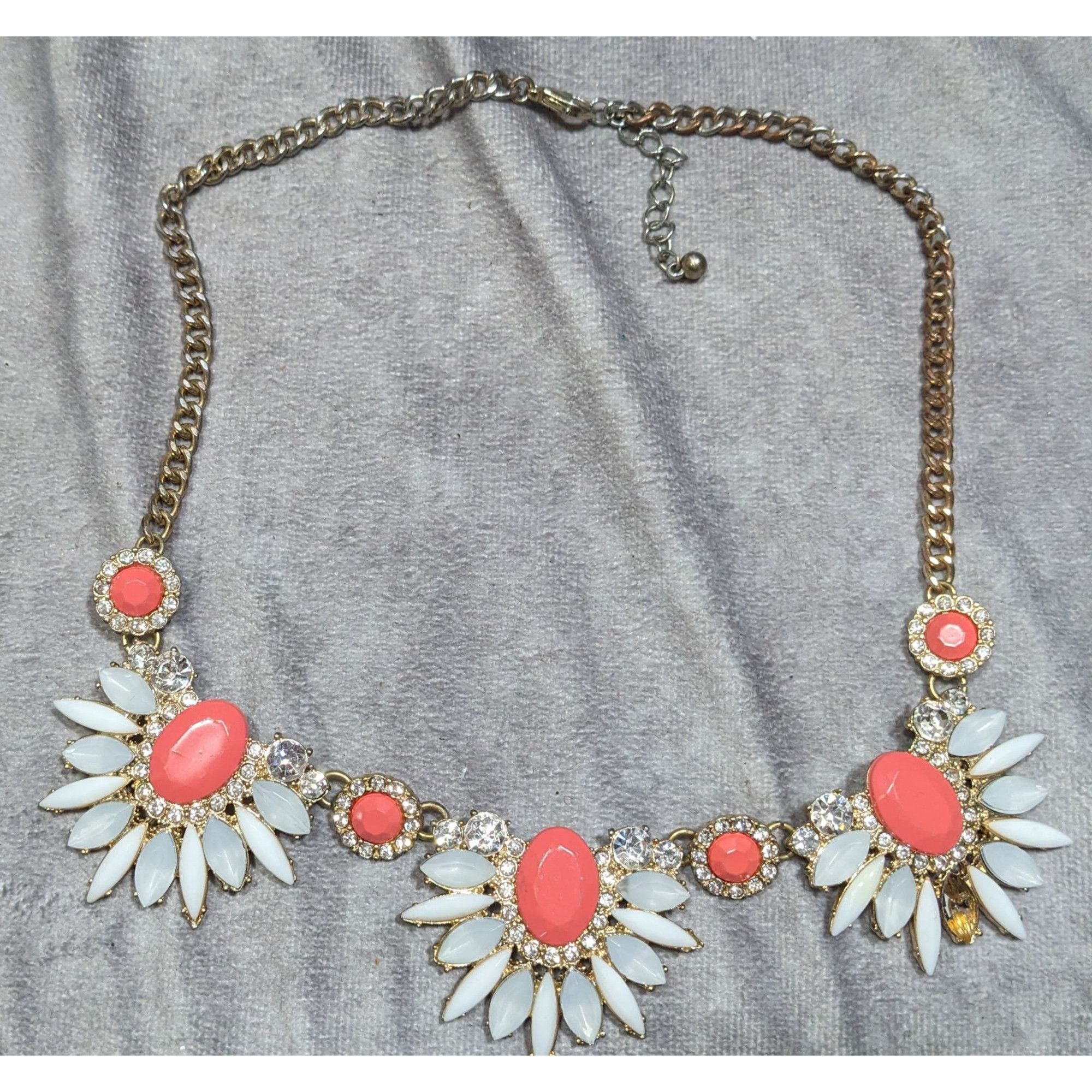 Other Y2K Floral Statement Necklace With Coral & White Gemstones Size ONE SIZE - 7 Thumbnail