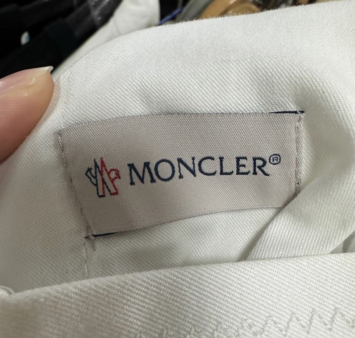 Moncler Moncler White Side Stripe Pants K12 Size 27" / US 4 / IT 40 - 4 Thumbnail