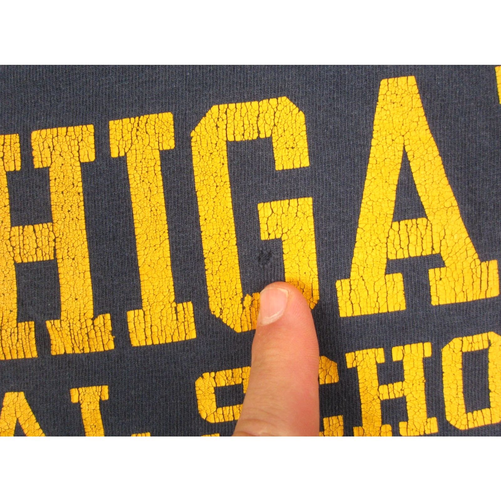 Gildan VINTAGE University of Michigan Mens Shirt Small Blue Gildan Crew Neck Short Sleeve 90s USA Wolverines Shirt Mens Blue University 90s Size US S / EU 44-46 / 1 - 4 Thumbnail
