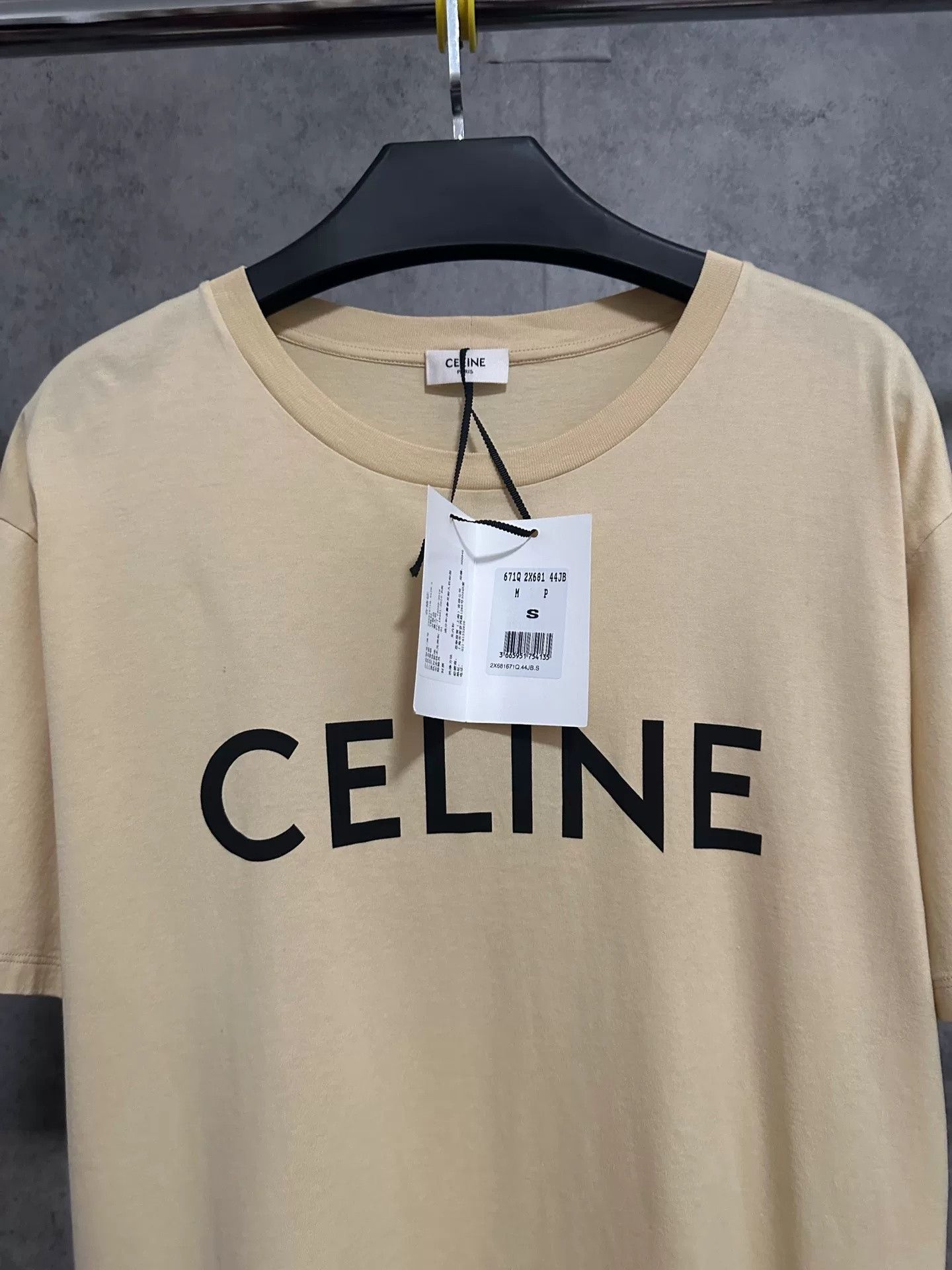 Celine Celine Letter Print Logo Short-Sleeve T-Shirt Size US S / EU 44-46 / 1 - 2 Thumbnail