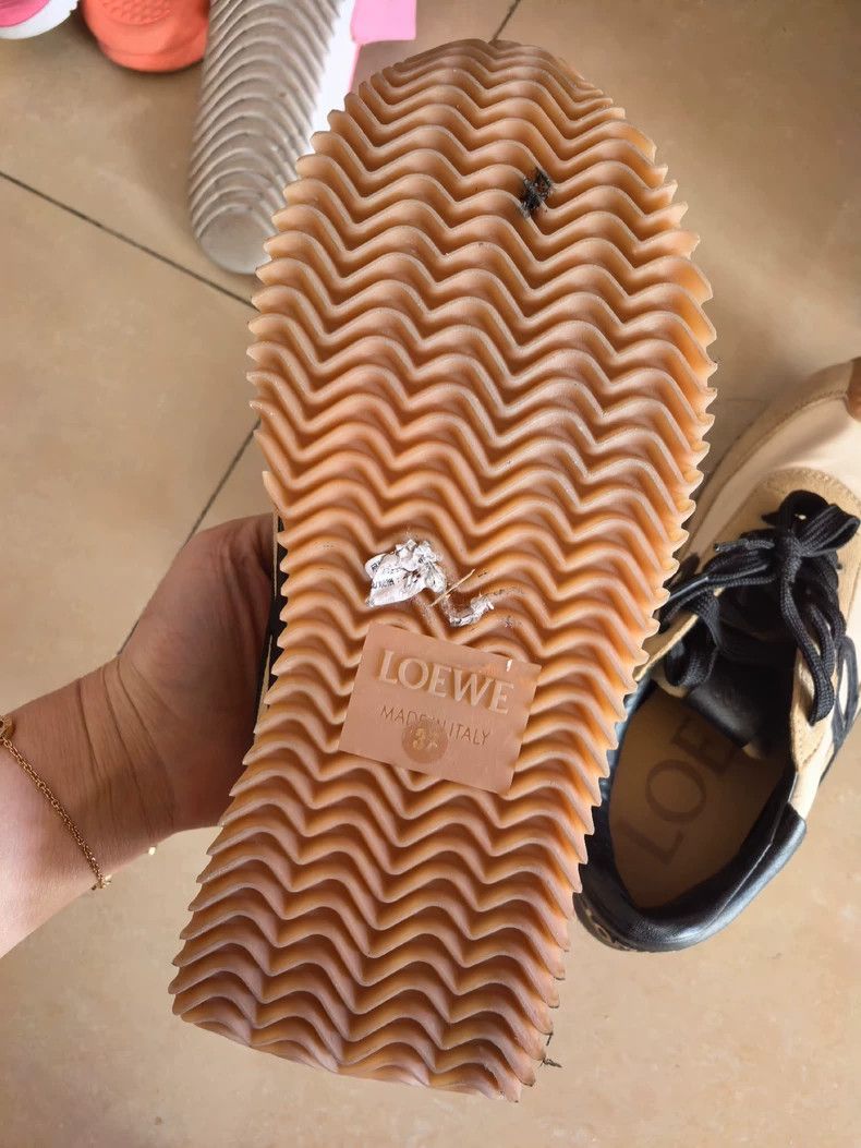 LOEWE Women's casual shoes with black and white color matc