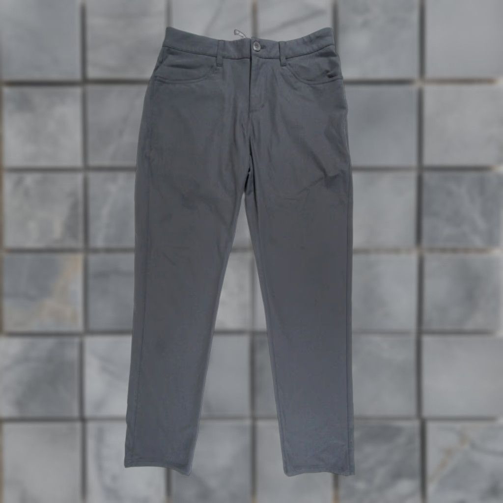 Vuori Vuori Mens Pants 30 Gray Chino Athletic Slim Fit Flat Front Tapered Outdoor Casual Dark Stains Noted Mens Size US 30 / EU 46 - 1 Thumbnail