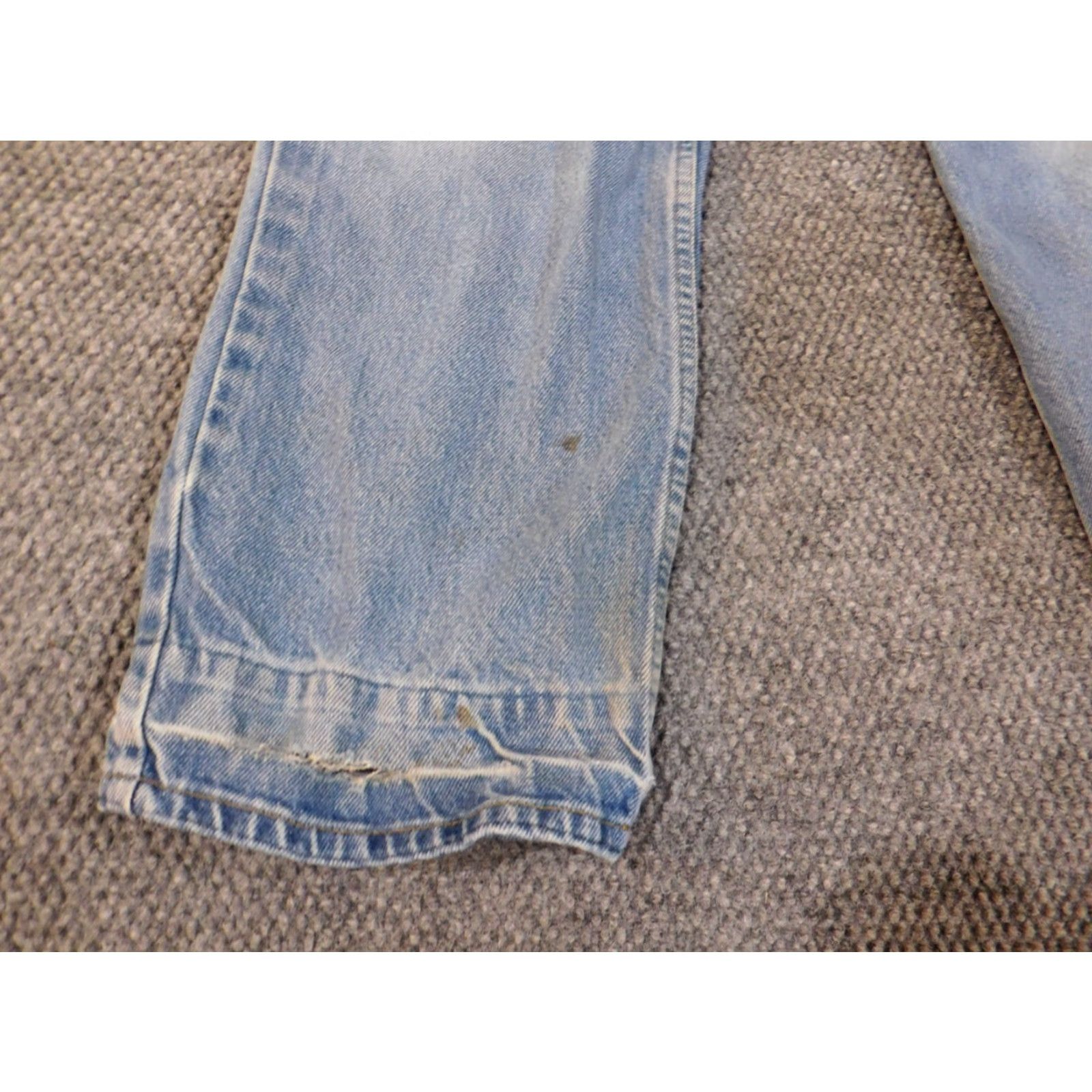 Vintage L.L. Bean Jeans Men Comfort Waist 34x32 Blue Straight Denim Regular Inseam 32 Zip Pockets Vintage Retro Style Straight Size US 34 / EU 50 - 5 Thumbnail