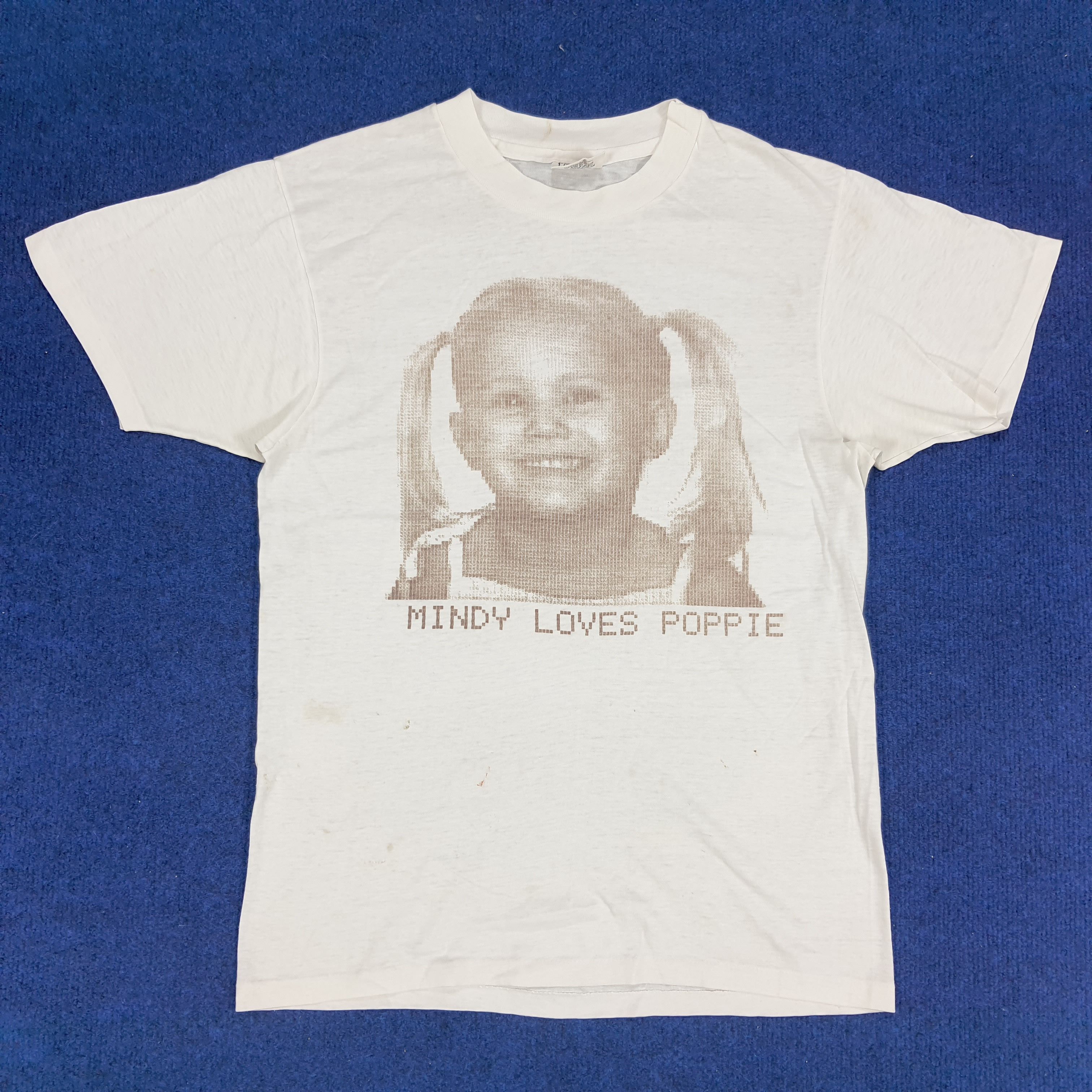 Vintage Vintage Mindy Loves Poppie Photo Tee Tshirt Size US S / EU 44-46 / 1 - 1 Thumbnail