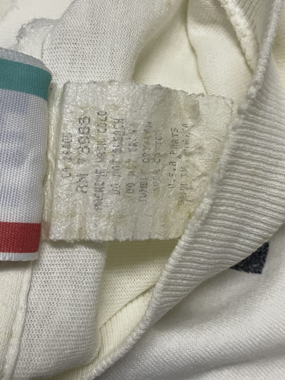 Helly Hansen Vintage 1990s Original Helly Hansen Country Flag Distressed Size US L / EU 52-54 / 3 - 11 Thumbnail