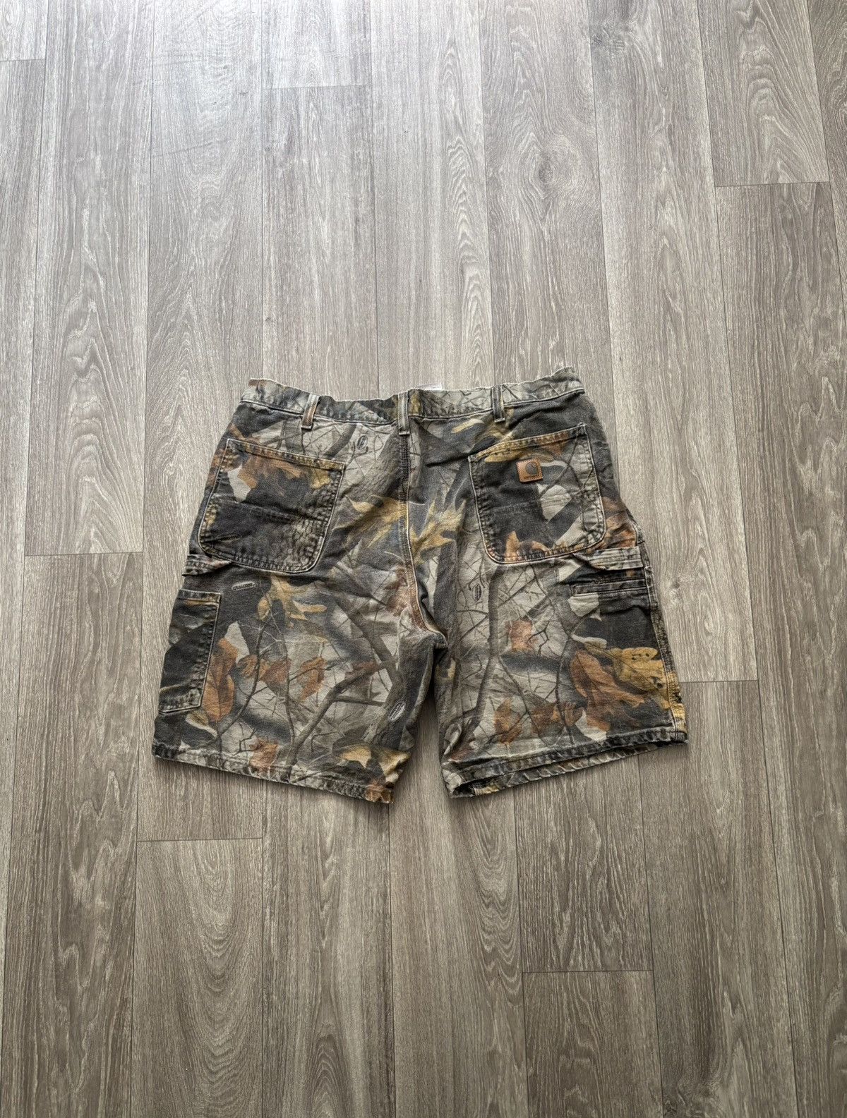 Carhartt Vintage 2006 Carhartt Camo Shorts Size US 40 / EU 56 - 1 Thumbnail
