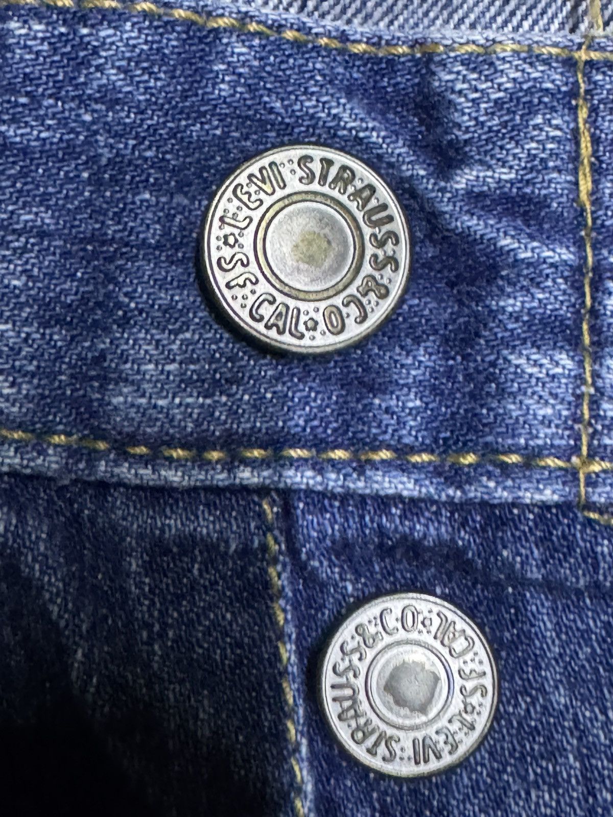 Levi's Vintage Levis 501 Faded Wash Distressed Loose Jeans Size US 31 - 11 Thumbnail