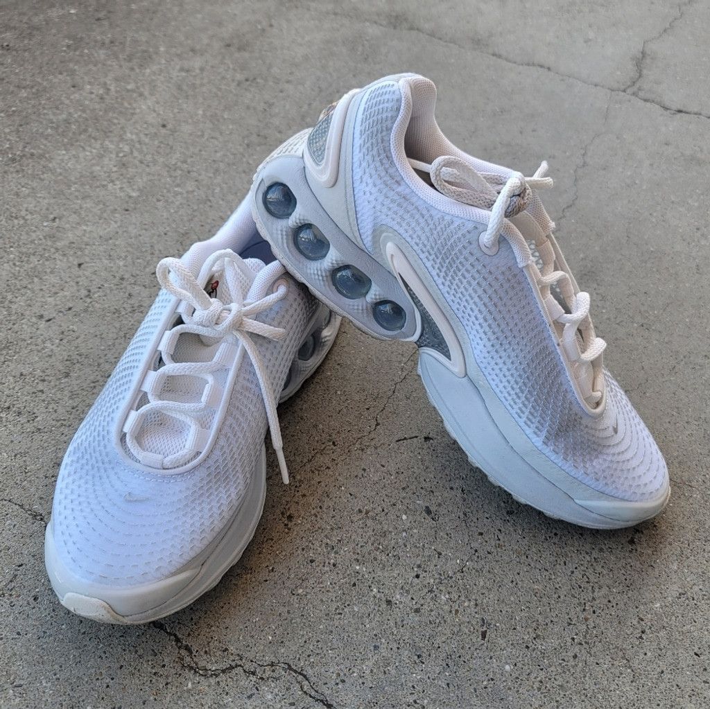 Nike EUC Nike Air Max Dn Sneakers Size US 6.5 / IT 36.5 - 2 Thumbnail
