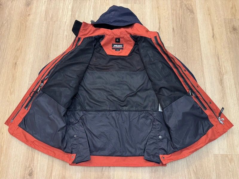 Musto Musto Performance Sailing Sea Jacket size L Size US L / EU 52-54 / 3 - 3 Thumbnail