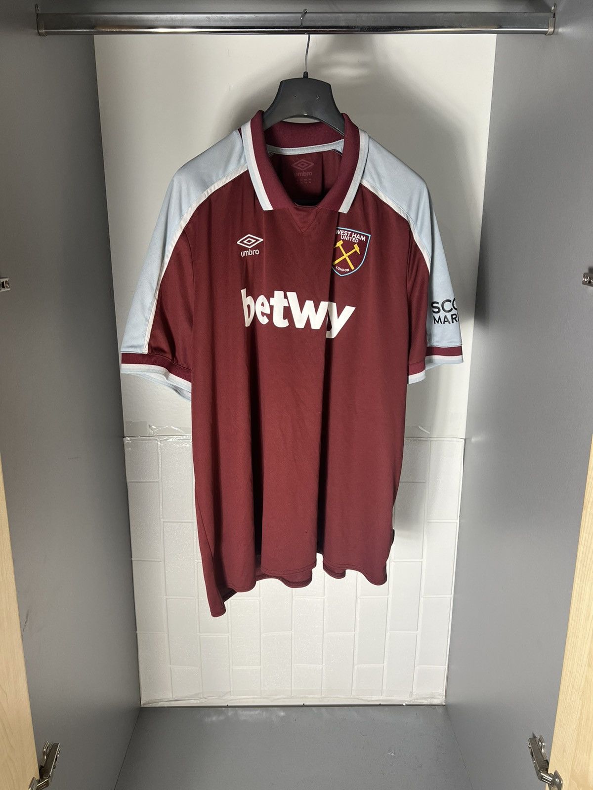 Vintage VERY RARE UMBRO FC WEST HAM UNITED ENGLAND SOCCER JERSEY 90s Size US XXL / EU 58 / 5 - 2 Thumbnail