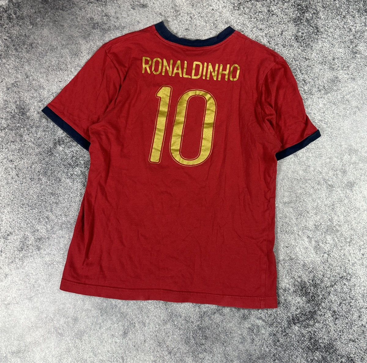 Nike Nike Barcelona 10 Ronaldinho T-shirt Streetwear Casual Rare Size US S / EU 44-46 / 1 - 3 Thumbnail