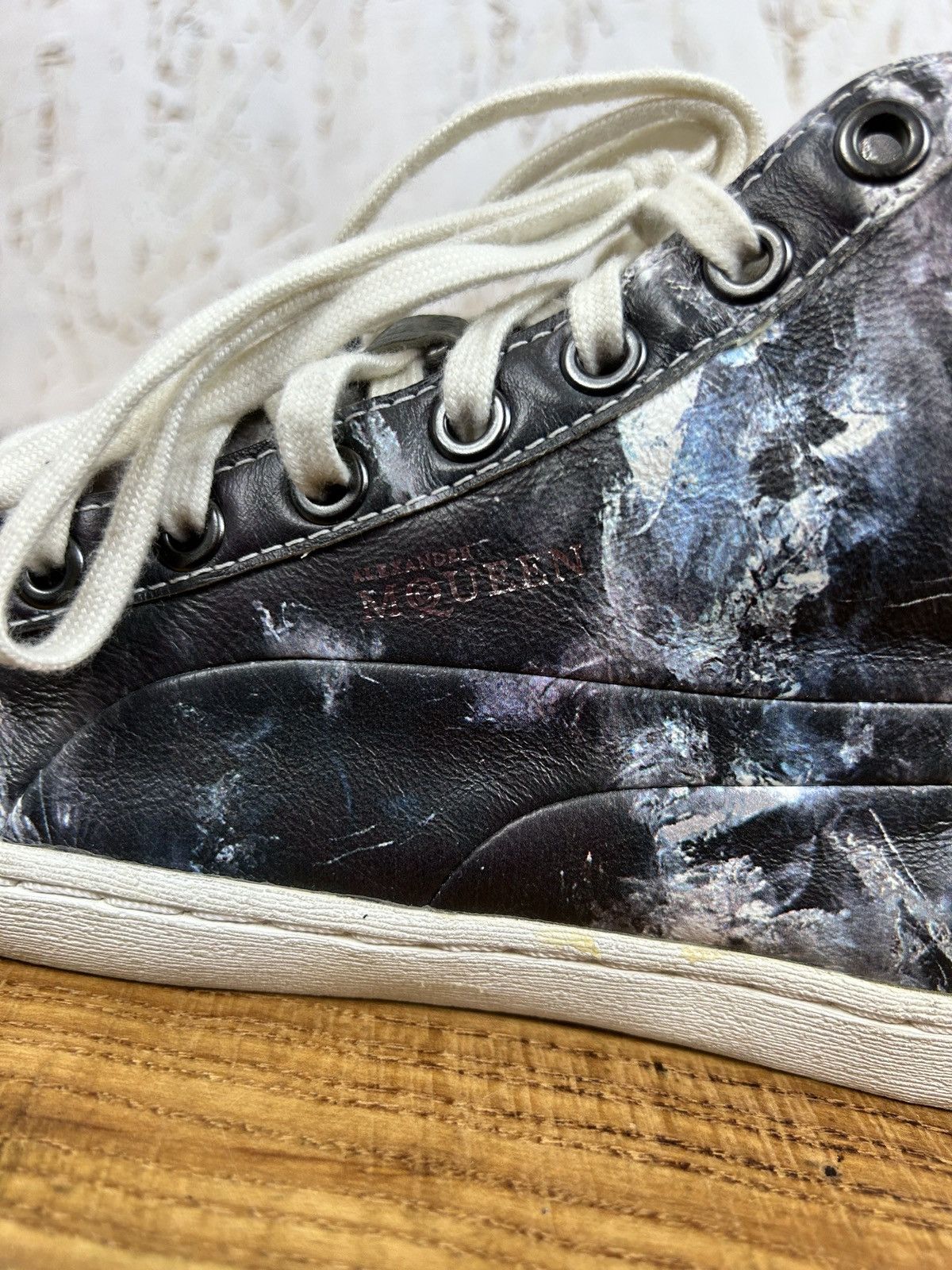 Alexander McQueen Alexander Mcqueen x Puma Ice Print 2011 Sneakers FR39 Size US 8 / IT 38 - 3 Thumbnail