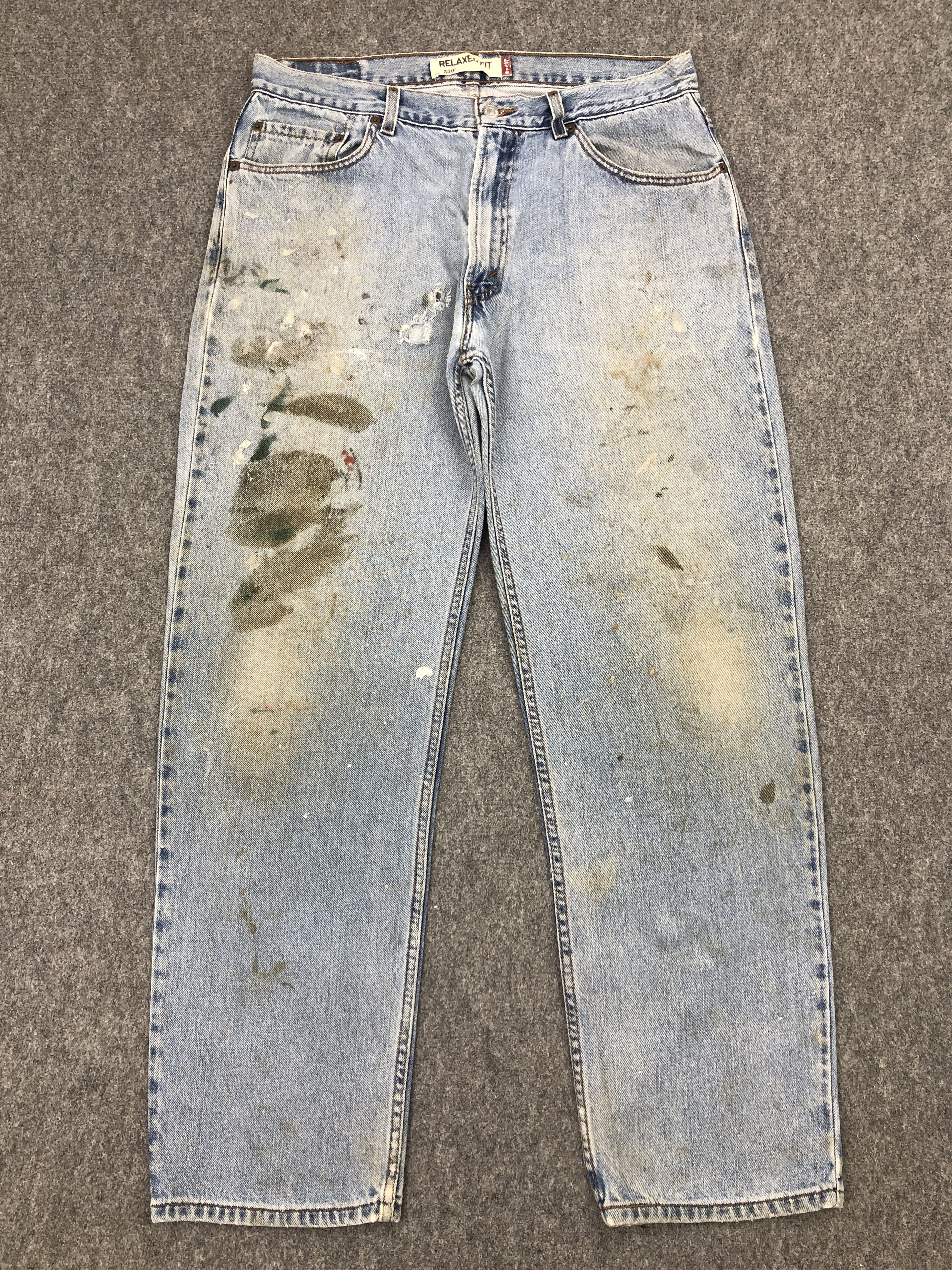 image of Dirty Faded Blue Vintage Levis 550 Jeans in Blue Denim, Men's (Size 35)