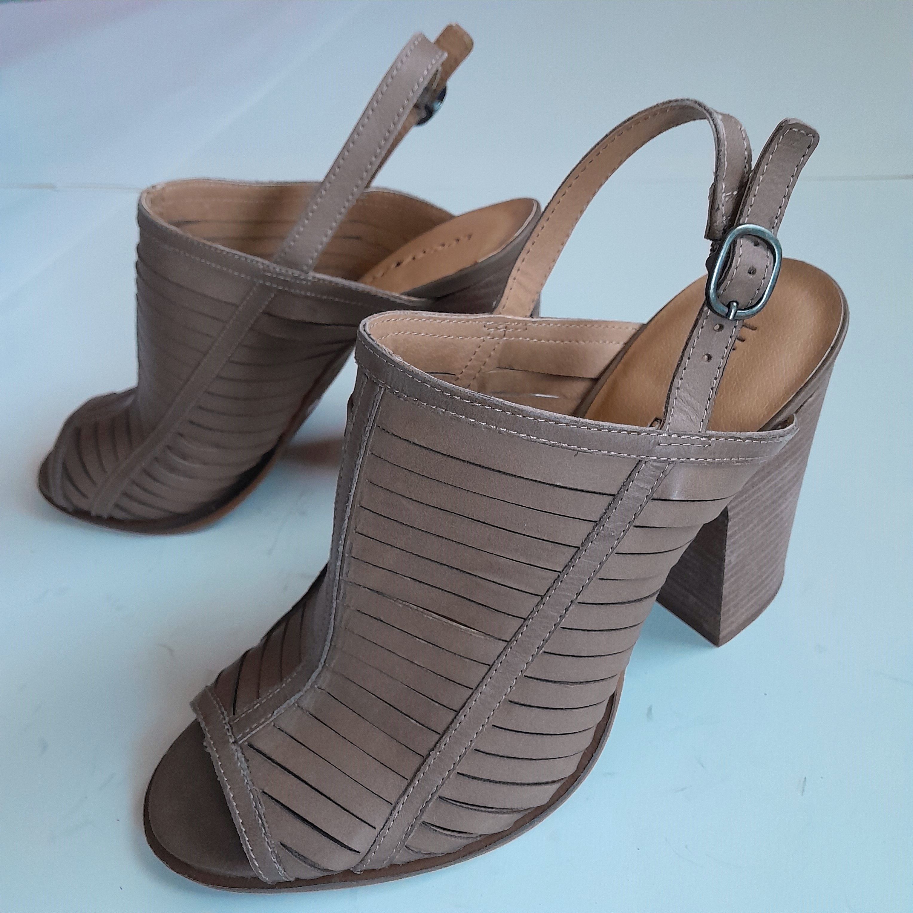 Lucky Brand Lucky Brand Lialor Brown Leather Sandals Size 10M Size US 10 / IT 40 - 8 Thumbnail