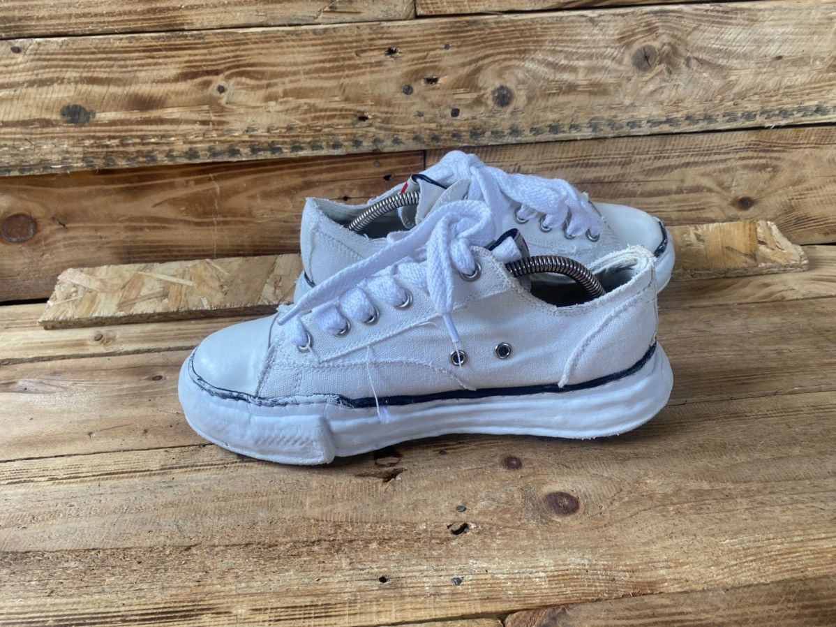Maison MIHARA YASUHIRO Maison mihara yasuhiro white low-too canvas sneakers sz 41 Size US 8 / EU 41 - 13 Thumbnail