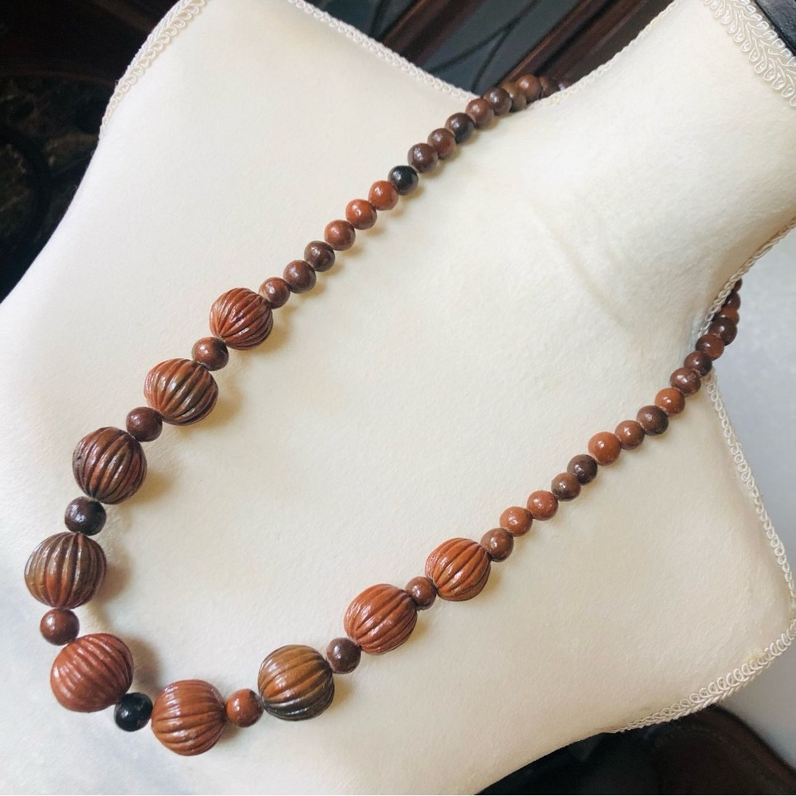 Handmade Handmade brown buri nut beaded necklace Size ONE SIZE - 1 Thumbnail