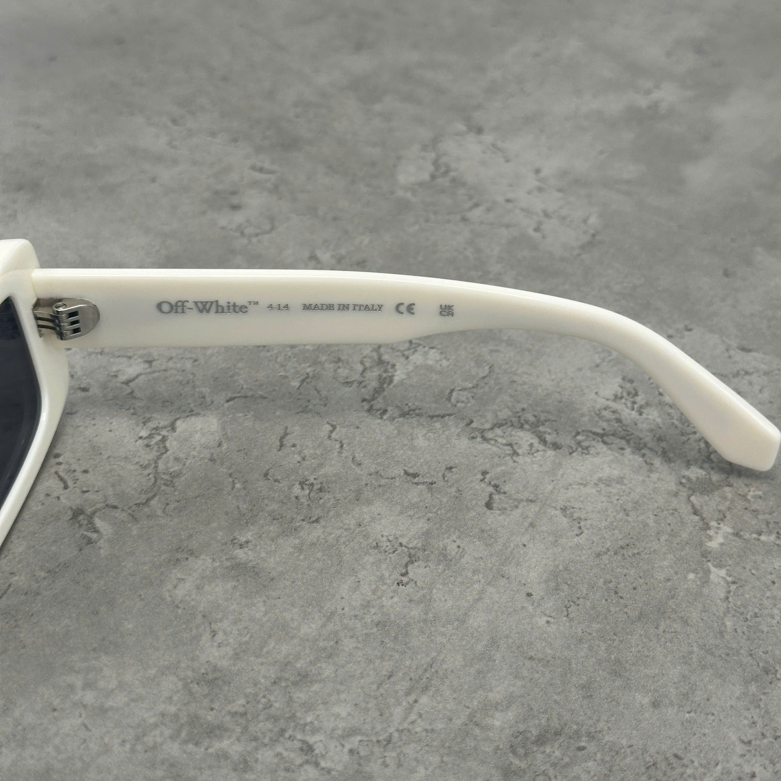 Off-White OFF WHITE Arthur Sunglasses WHITE DARK GREY Size ONE SIZE - 5 Thumbnail