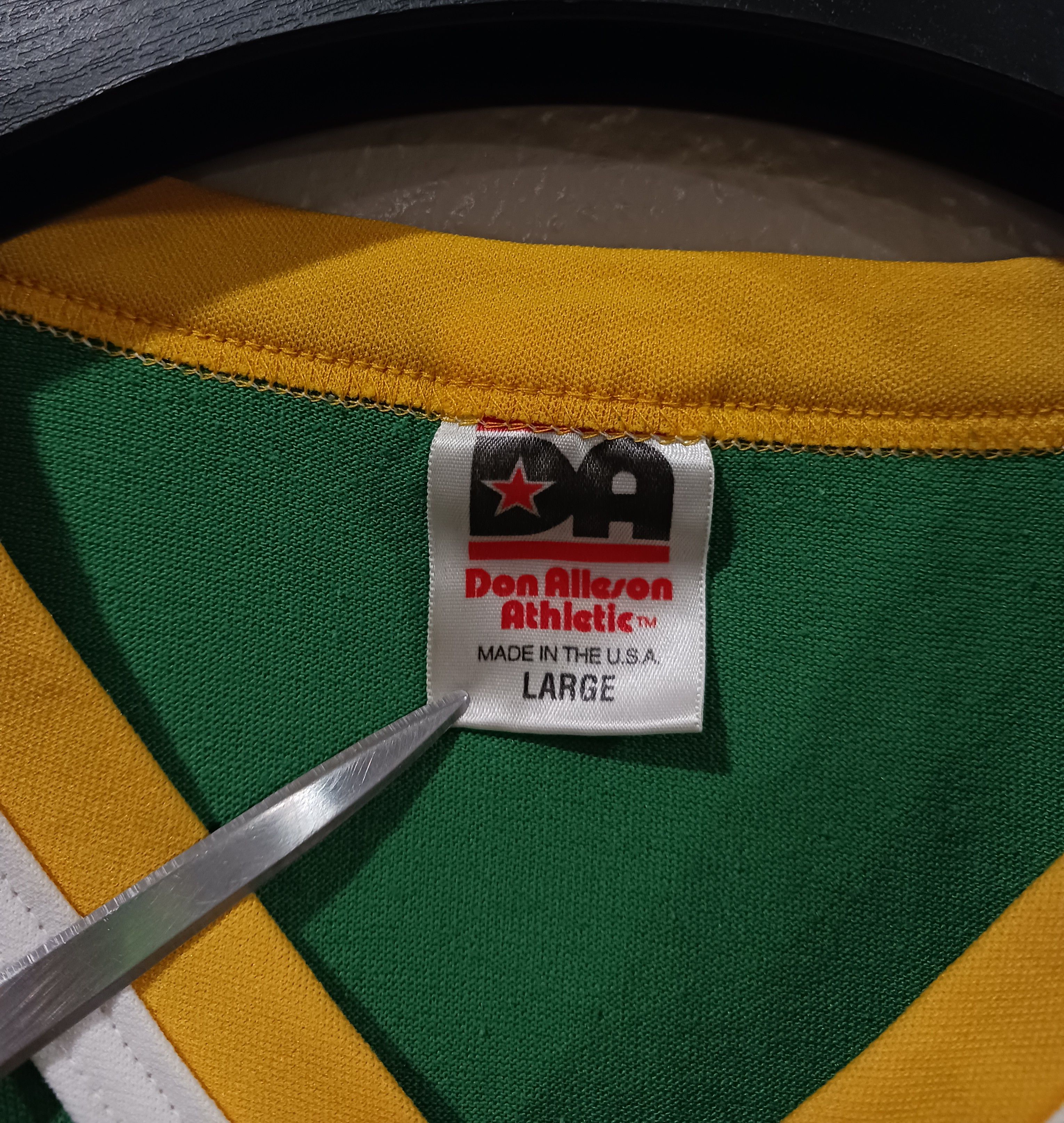 Vintage Don Alleson Athletic St. Kevin Track Vintage 90s V-Neck Tee Size US L / EU 52-54 / 3 - 5 Thumbnail