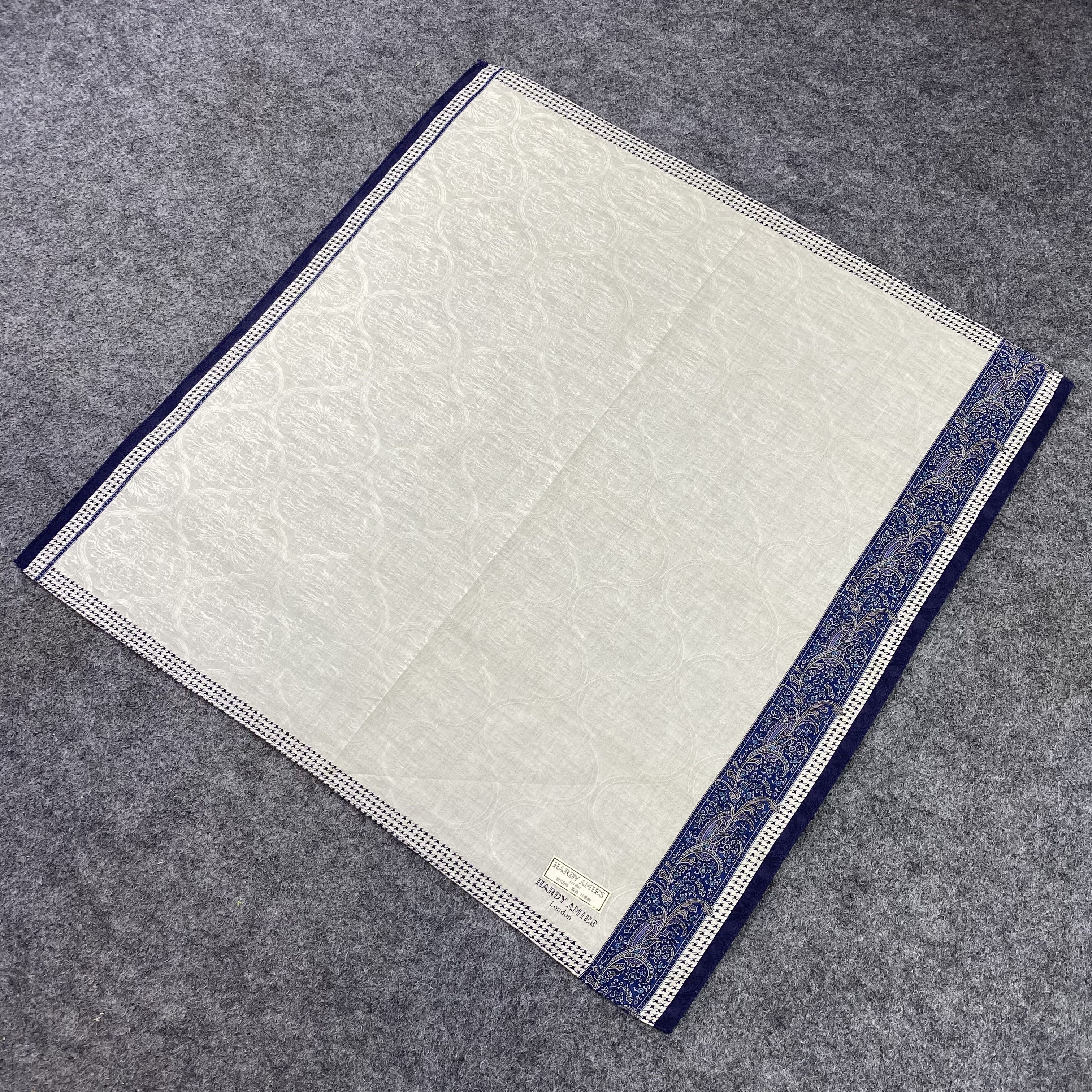 Hardy Amies Hardy Amies Handkerchief / Bandana / Neckerchief-B758 Size ONE SIZE - 4 Thumbnail