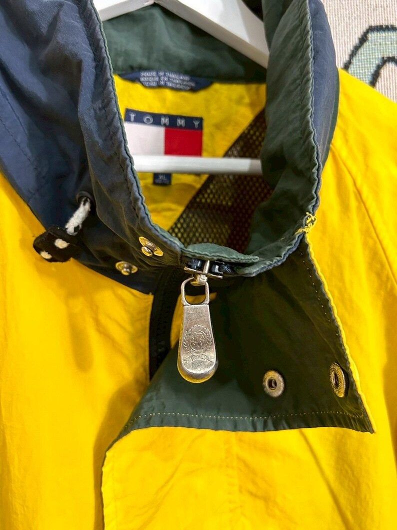 Tommy Hilfiger Vintage 90s Tommy Hilfiger Jacket size XL Size US XL / EU 56 / 4 - 4 Thumbnail