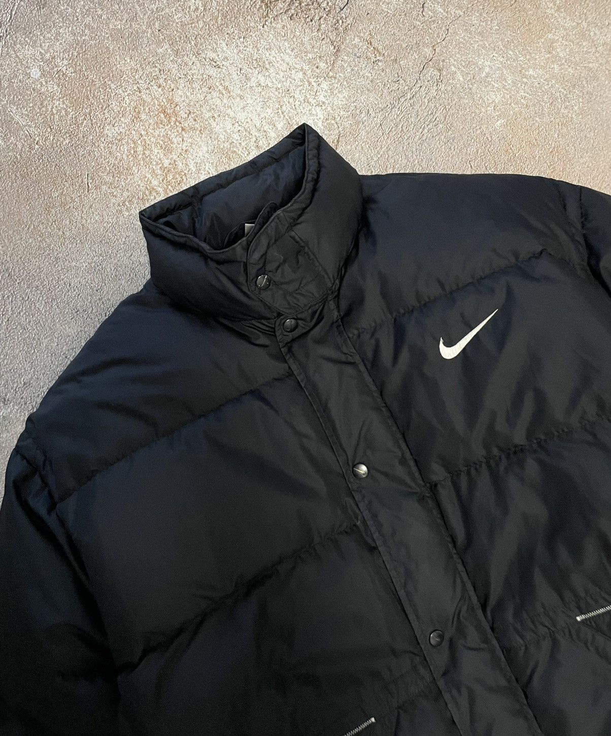 Nike Vintage Nike Big Swoosh Black Baggy Puffer Jacket Size US L / EU 52-54 / 3 - 4 Thumbnail
