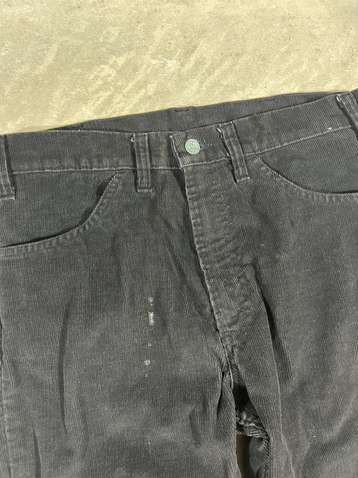 Levi's Vintage 80s Levis 519 Corduroy Pants Faded Black Size US 32 / EU 48 - 3 Thumbnail