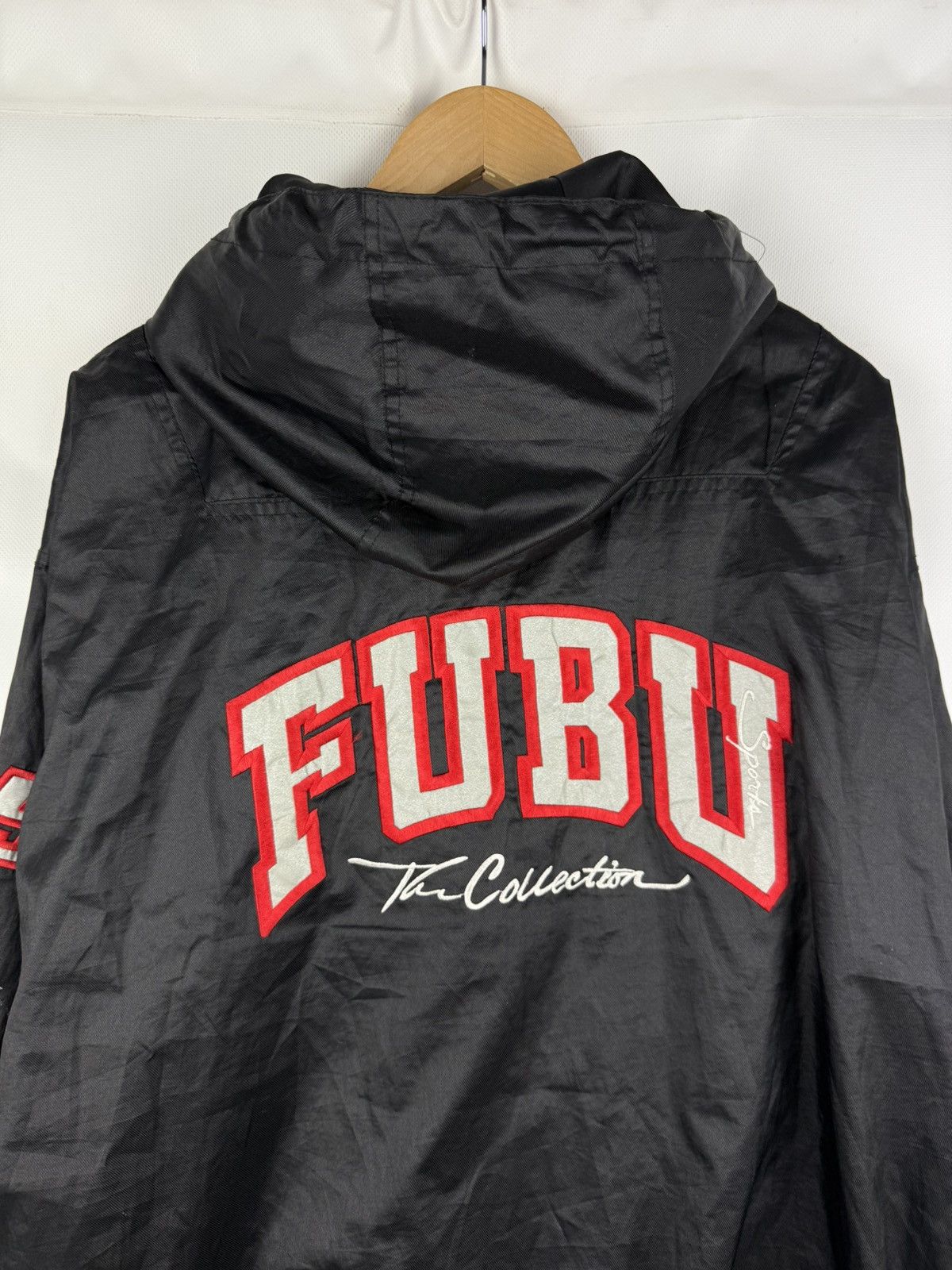 Fubu Fubu Sports Vintage Rap Big Logo Hooded Windbreaker Jacket Size US XXL / EU 58 / 5 - 18 Thumbnail