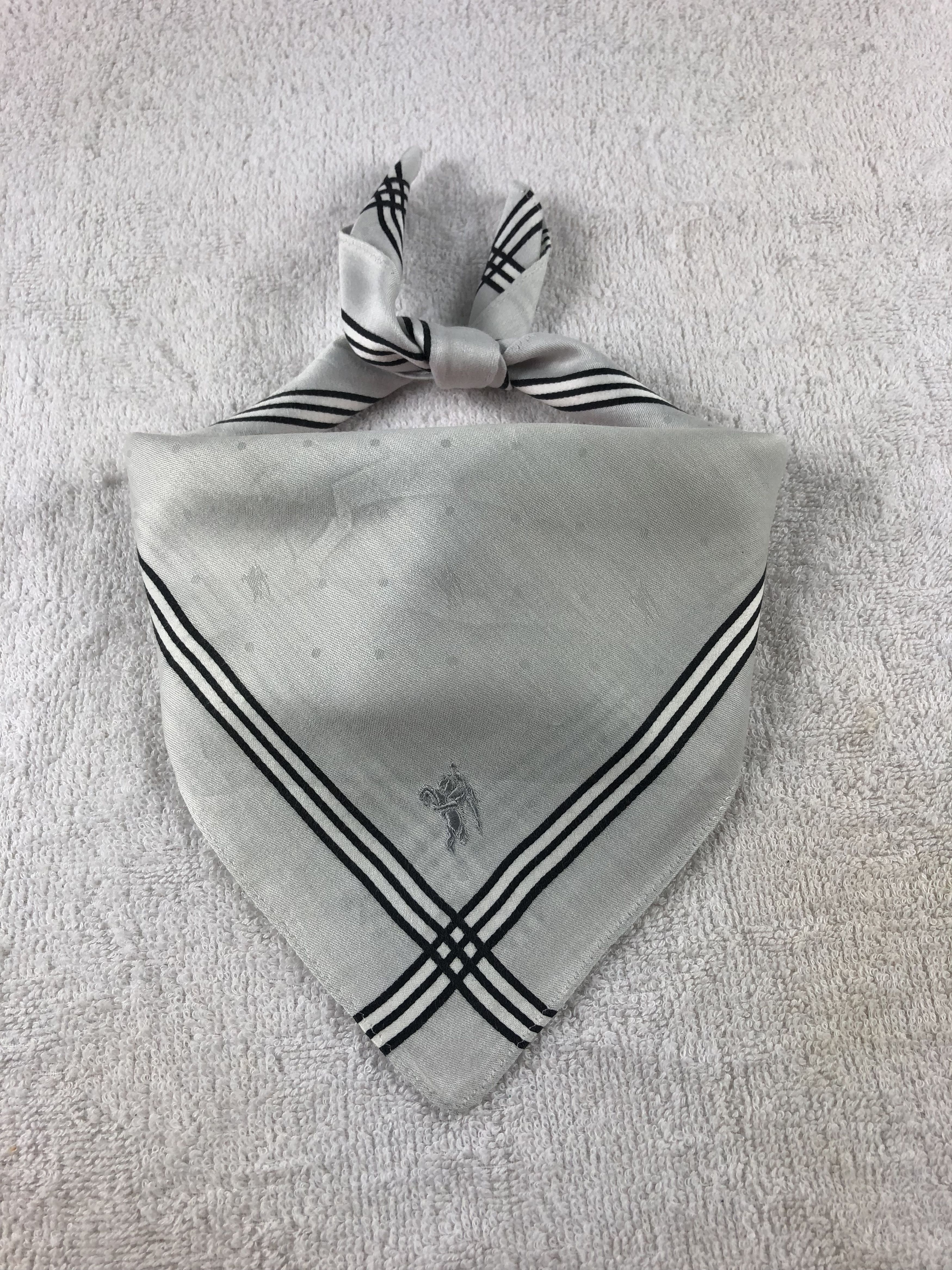 Burberry Burberry Handkerchief / Bandana / Neckerchief Size ONE SIZE - 1 Thumbnail