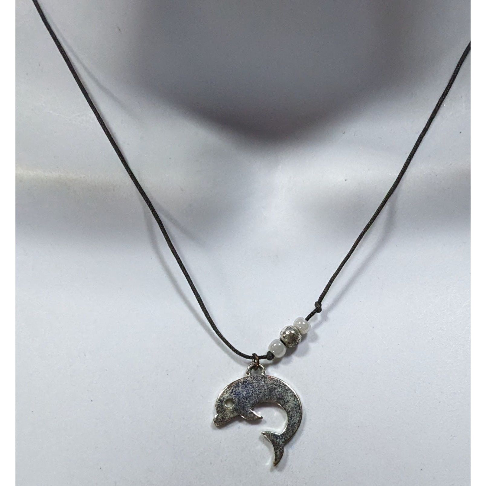 Other Simple Beachy Dolphin Pendant Necklace With Beaded Accents Size ONE SIZE - 2 Thumbnail