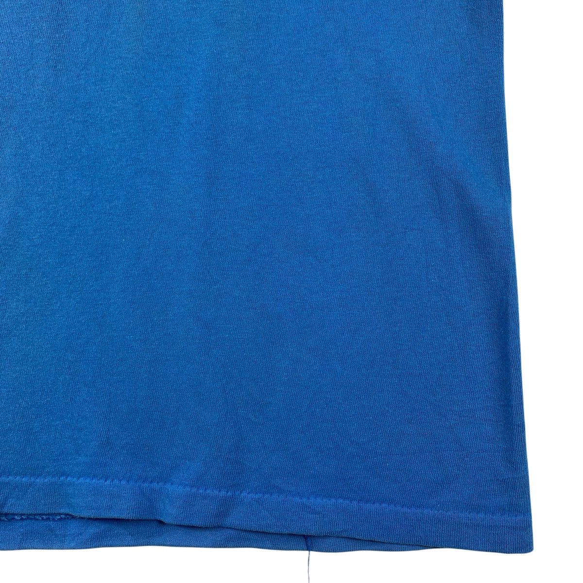 Vintage Vintage 90s YALE University Big spellout blue colour tee Size US M / EU 48-50 / 2 - 8 Thumbnail