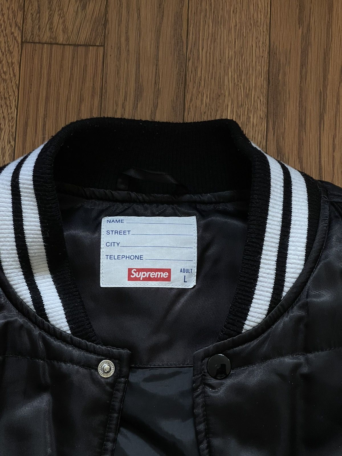 Supreme Black Supreme Script Varsity Puffer Sz. L Size US L / EU 52-54 / 3 - 11 Thumbnail
