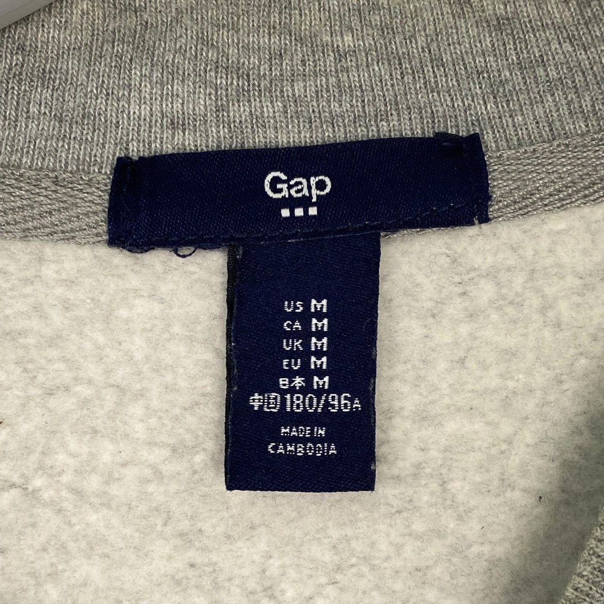 Vintage Vintage GAP Full Zip Sweatshirt Varsity Grey Pullover Size M Size US M / EU 48-50 / 2 - 8 Thumbnail