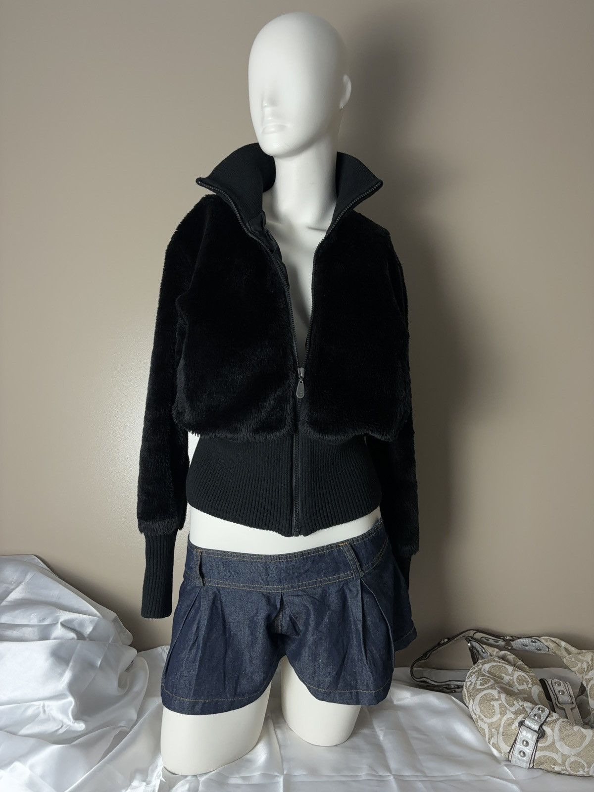 Vintage Cropped fluffy vintage faux fur jacket Size M / US 6-8 / IT 42-44 - 3 Thumbnail