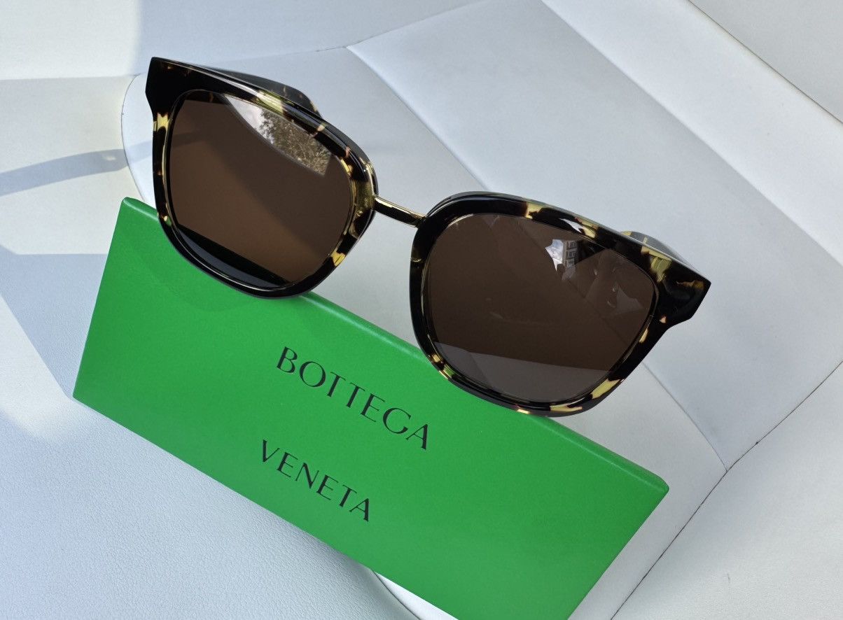 Other BOTTEGA VENETA Sunglasses BV 1095SA 002 Size ONE SIZE - 9 Thumbnail