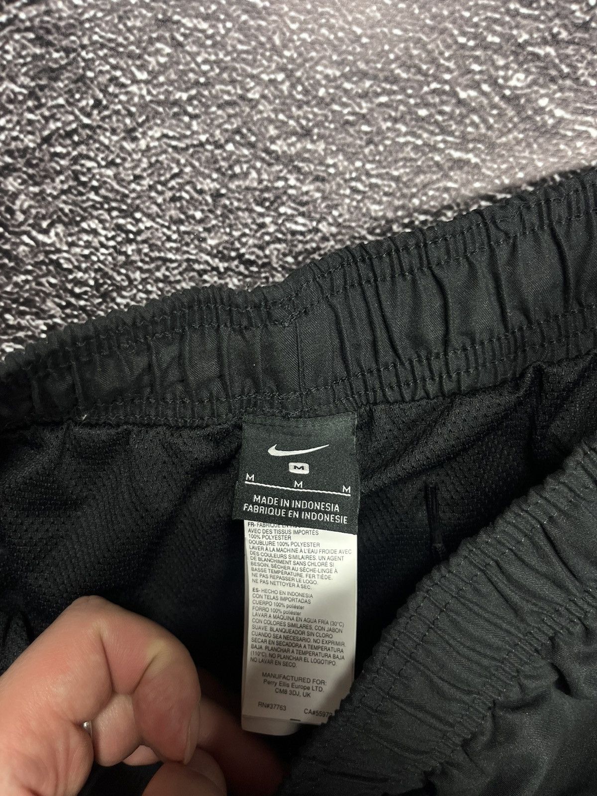 Nike Vintage Nike Y2K Nylon Black Shorts Swim Size US 32 / EU 48 - 5 Thumbnail