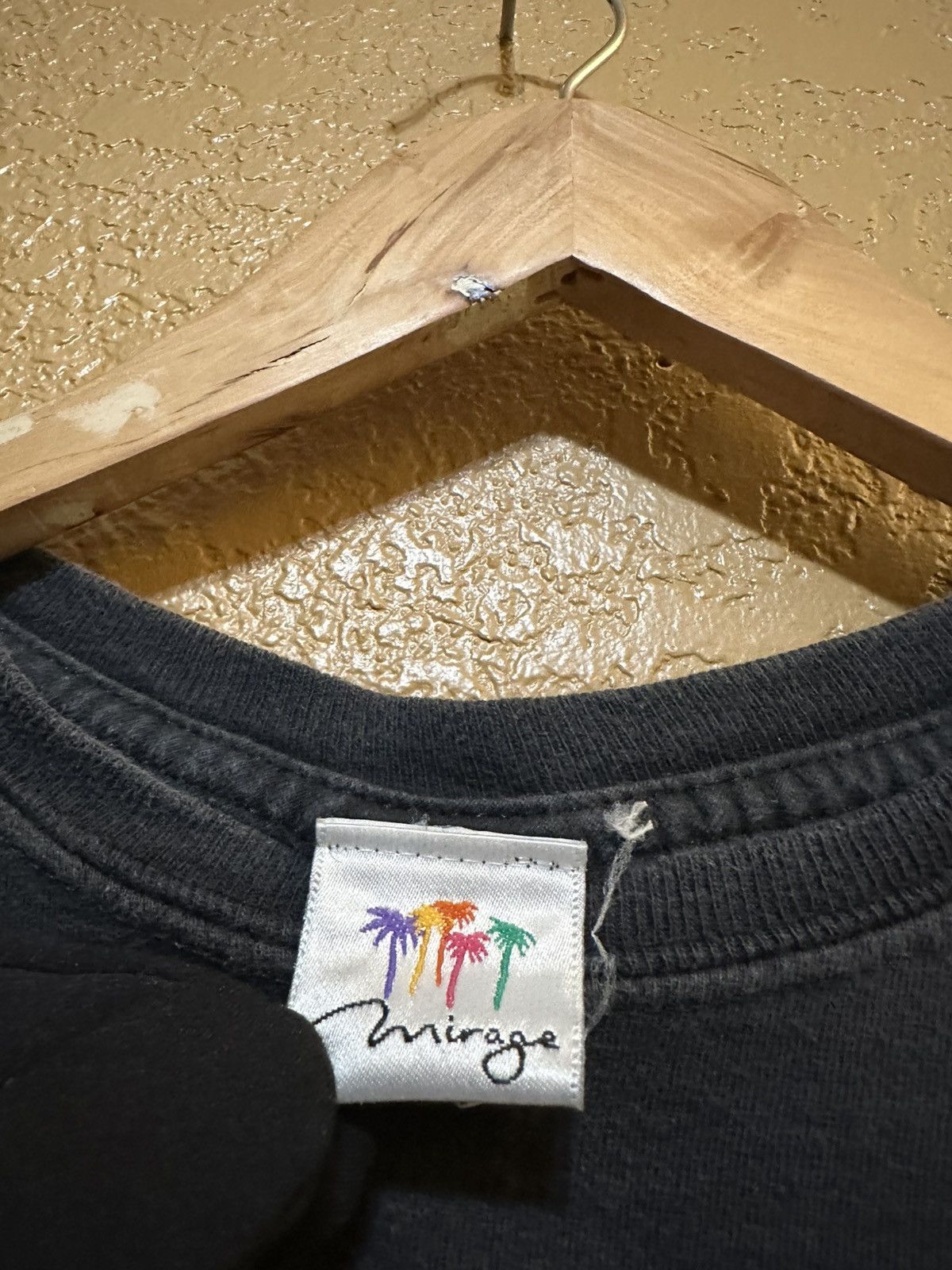 Vintage 🎰 faded vintage The Mirage Las Vegas Casino tee Size US M / EU 48-50 / 2 - 4 Thumbnail