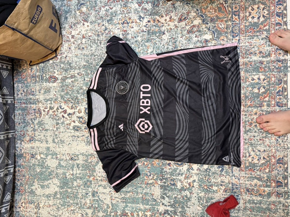 Adidas Messi Size US XXL / EU 58 / 5 - 1 Thumbnail