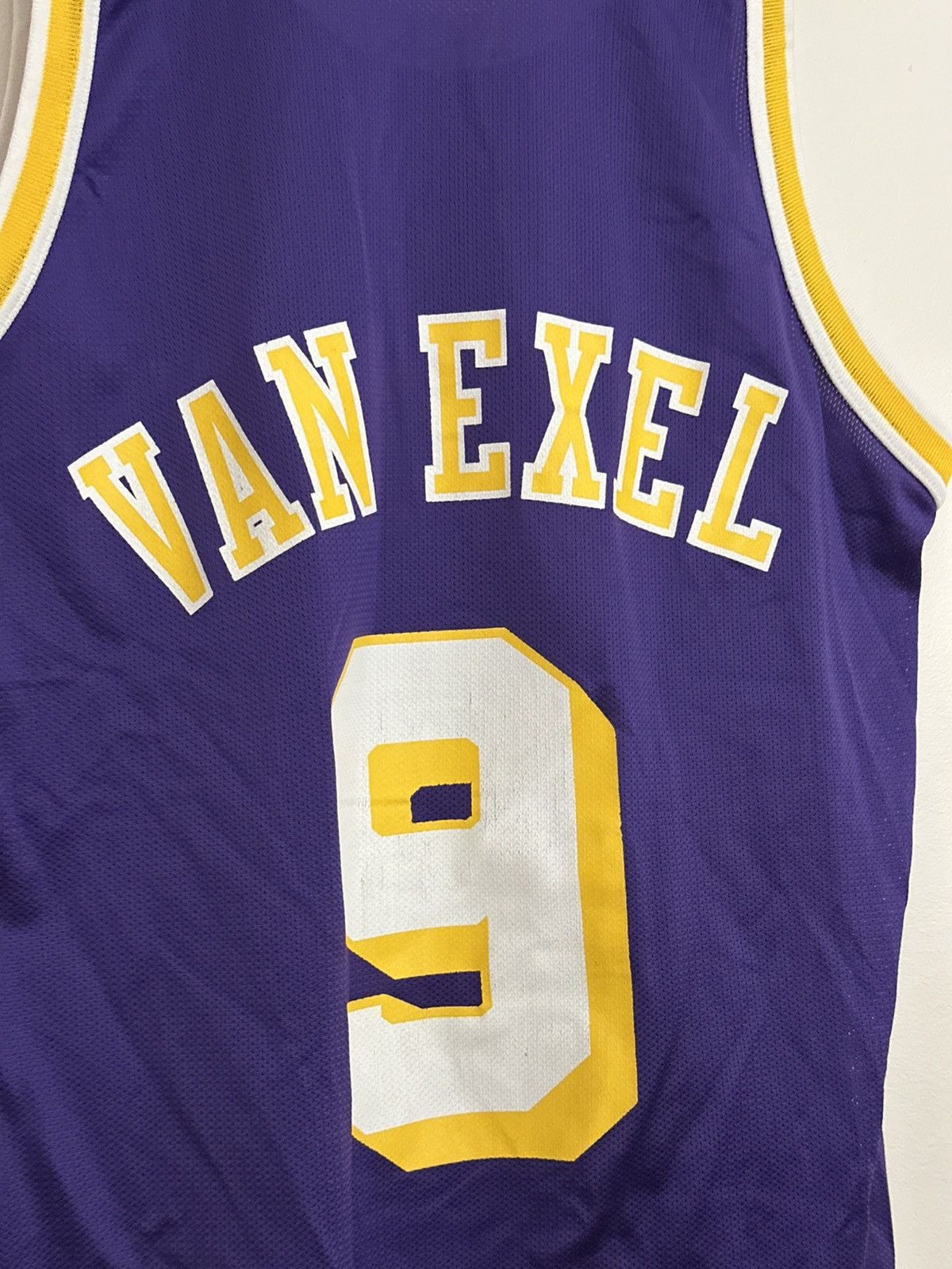 Champion Vintage 90s Nick Van Exel Los Angeles Lakers Champion Jersey Size US M / EU 48-50 / 2 - 6 Thumbnail