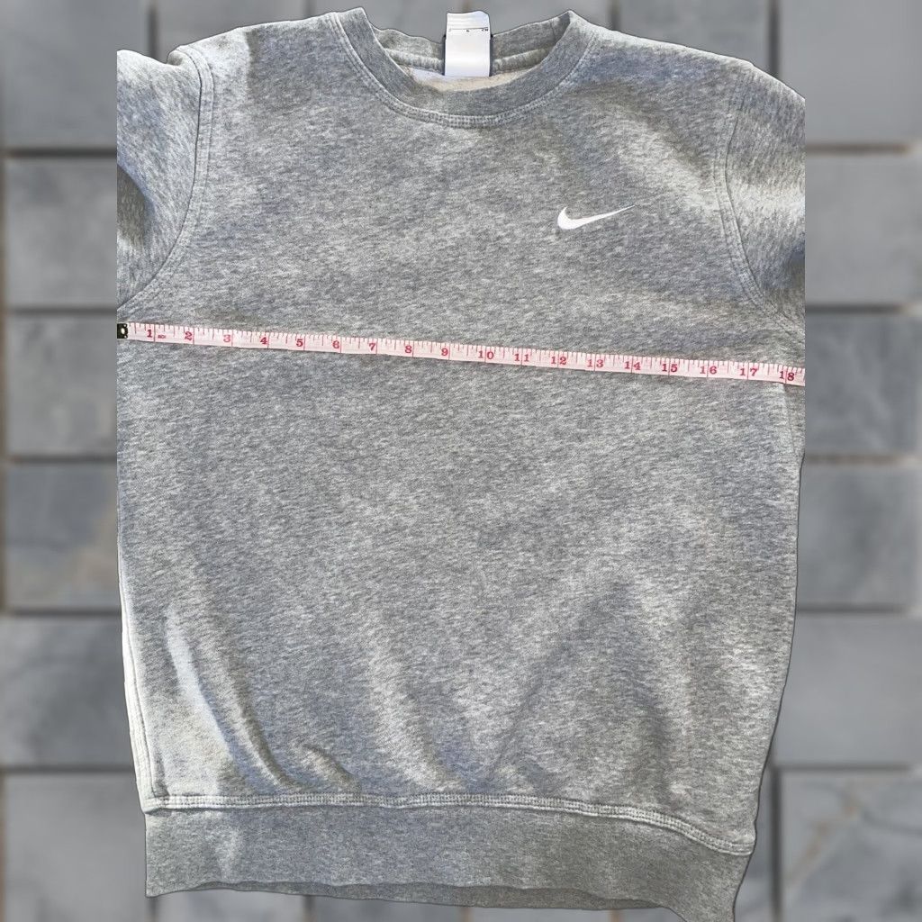Nike Nike Crew Neck Sweater Women Small Gray/S Gray Size S / US 4 / IT 40 - 1 Thumbnail