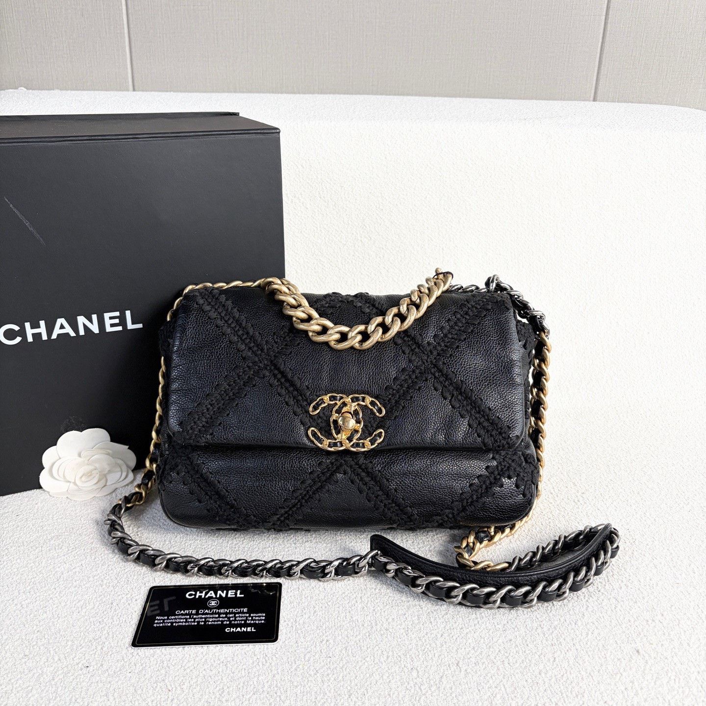 Chanel Pre-loved Bag Very good condition Size ONE SIZE - 1 Thumbnail