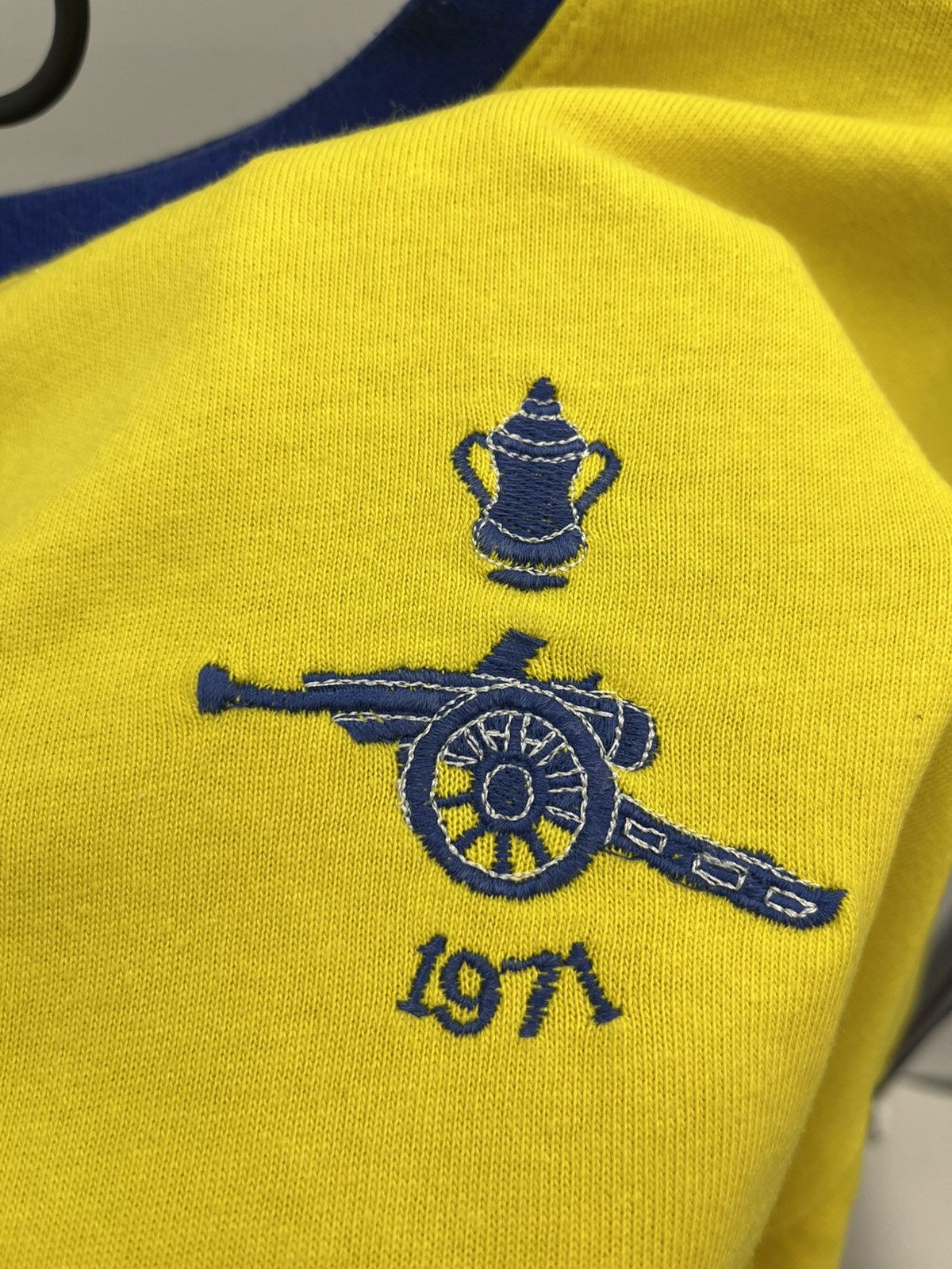 Vintage Vintage 90s 1971 Arsenal London 11 Charlie George Jersey Tee Size US XL / EU 56 / 4 - 7 Thumbnail