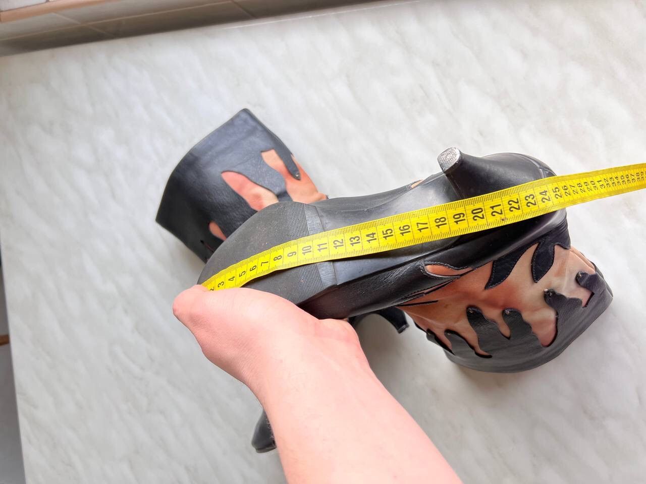 Genuine Leather × Vintage Vintage Black Flame Fire Leather High Woman's Boots Heels Size US 7 / IT 37 - 13 Thumbnail